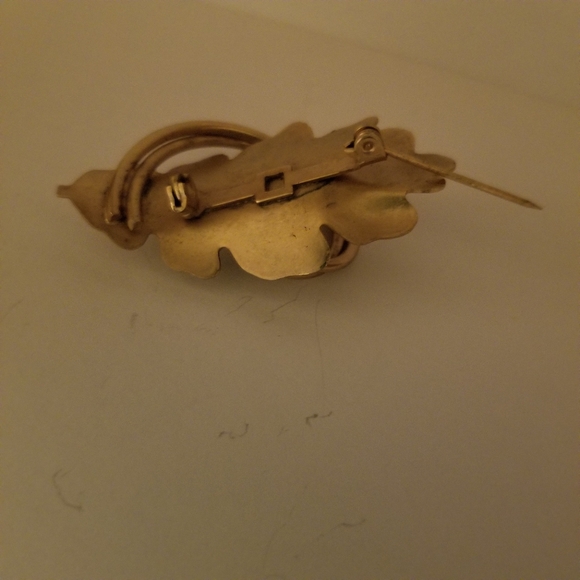 Vintage Broach - Picture 10 of 16